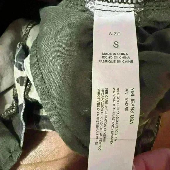 Y.M.I.  Jeans USA Junior Fringed Camo  Skirt Size Small - Picture 4 of 4